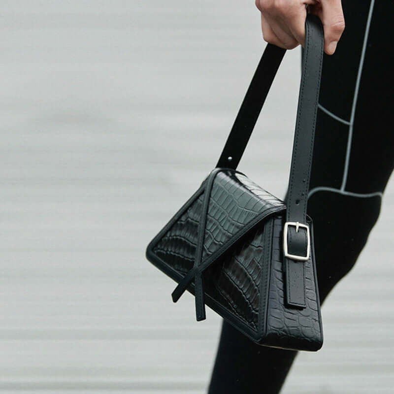 Stitching Contrast Trapezoid Shoulder Bag Panelled Trapezoid Underarm Bag eprolo