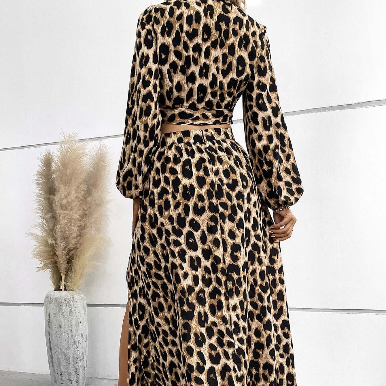 Ladies' Fashionable And Casual Versatile Long Sleeved Cross Wrapped Chest Strap Detail Leopard Print Slit Long Skirt Two-piece Set eprolo